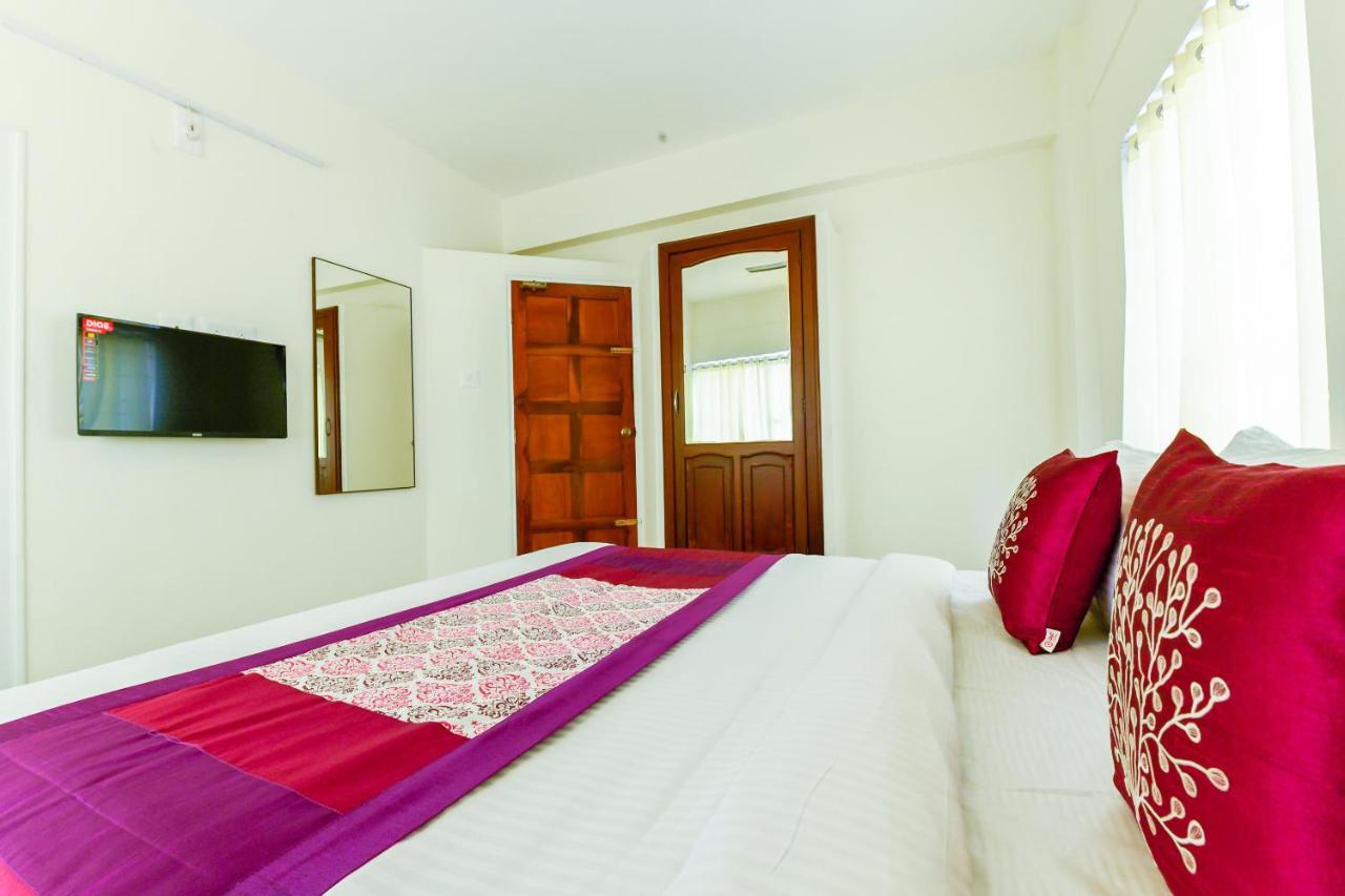 Oyo 11328 Hotel Chandrika Residency Kochi Eksteriør billede