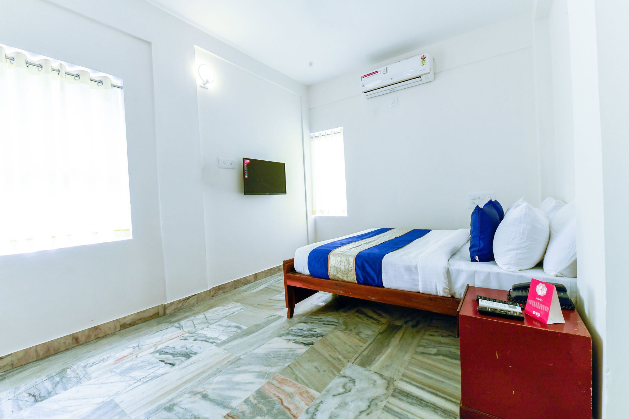 Oyo 11328 Hotel Chandrika Residency Kochi Eksteriør billede