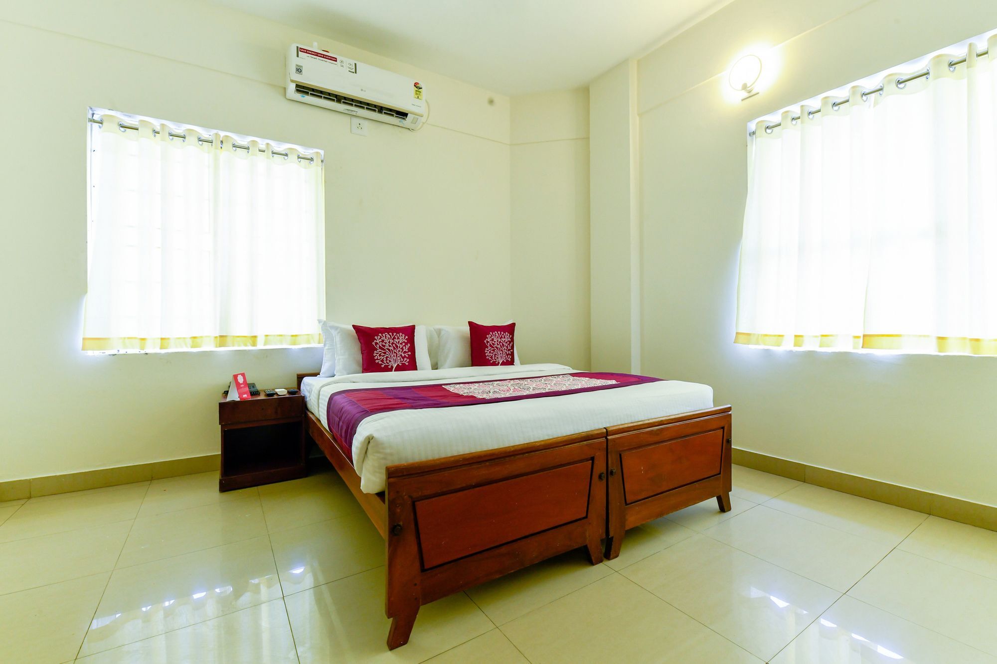 Oyo 11328 Hotel Chandrika Residency Kochi Eksteriør billede