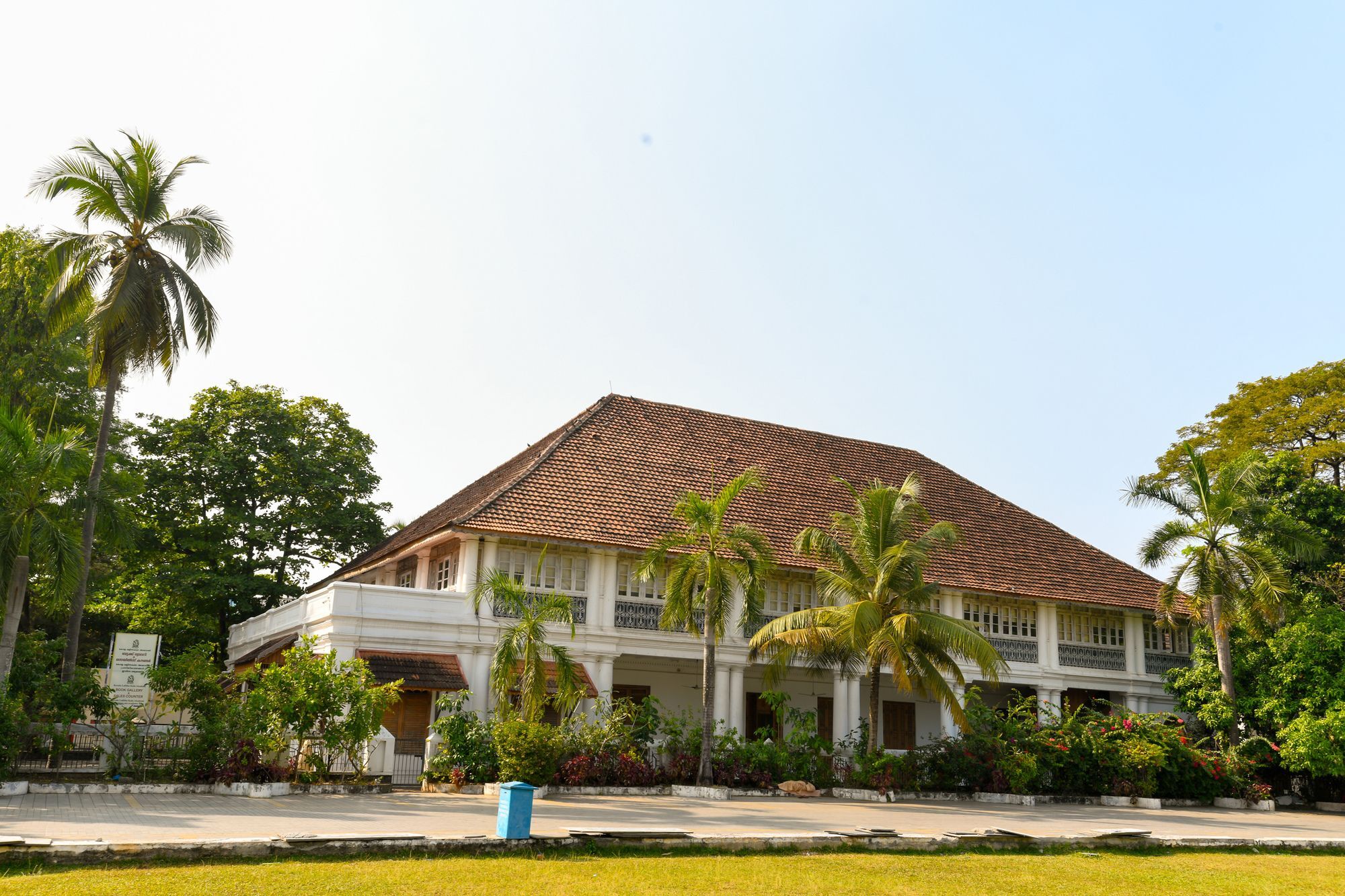 Oyo 11328 Hotel Chandrika Residency Kochi Eksteriør billede